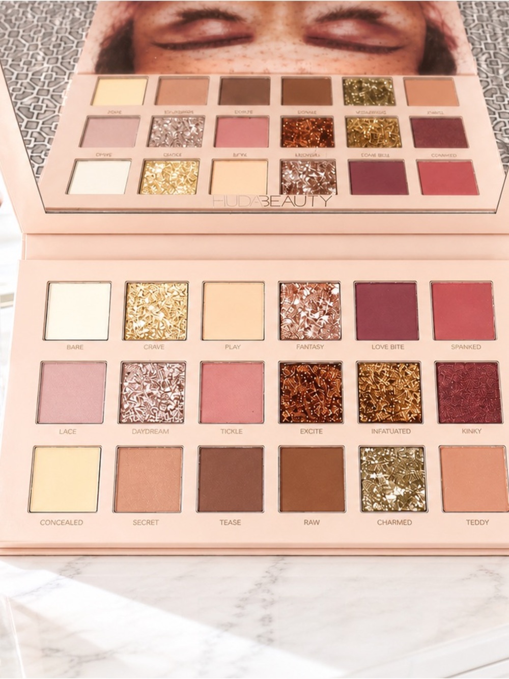 Huda Beauty New Nude Eyeshadow Palette - - Picture 3 of 10